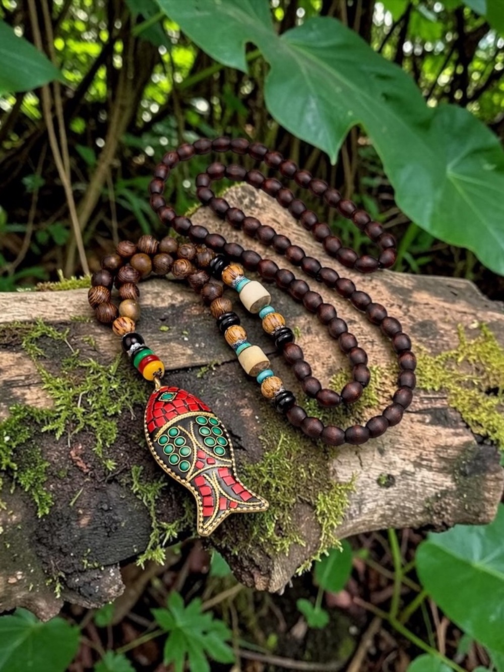 🫶🏻 Bohemian Red & Green Fish Pendant Beaded Necklace